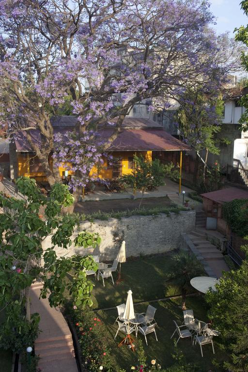 The Yellow House Jawlakhel Exterior photo